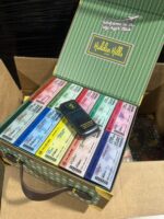 BULK HIDDEN HILLS CLUB DISPOSABLES